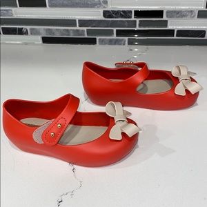 Red with beige bow Mini Melissa 8C